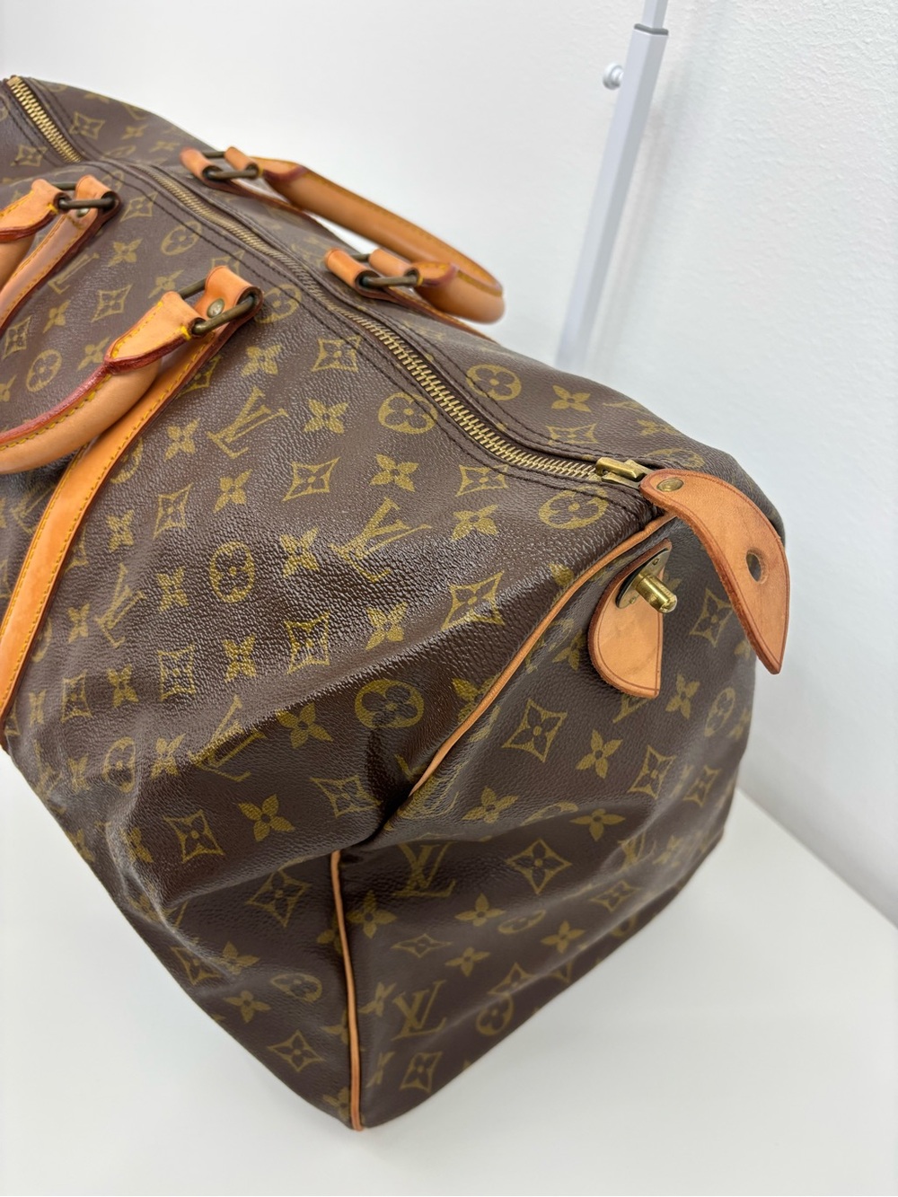 Authentic Vintage Louis Vuitton Keepall 50 Monogram Travel Duffle Bag - Picture 3 of 9